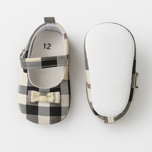 Girls Prewalking Shoes With Bow Detailing On Top