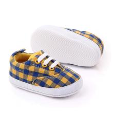 Boys Prewalking Sneakers With Checks Detailing - Yellow